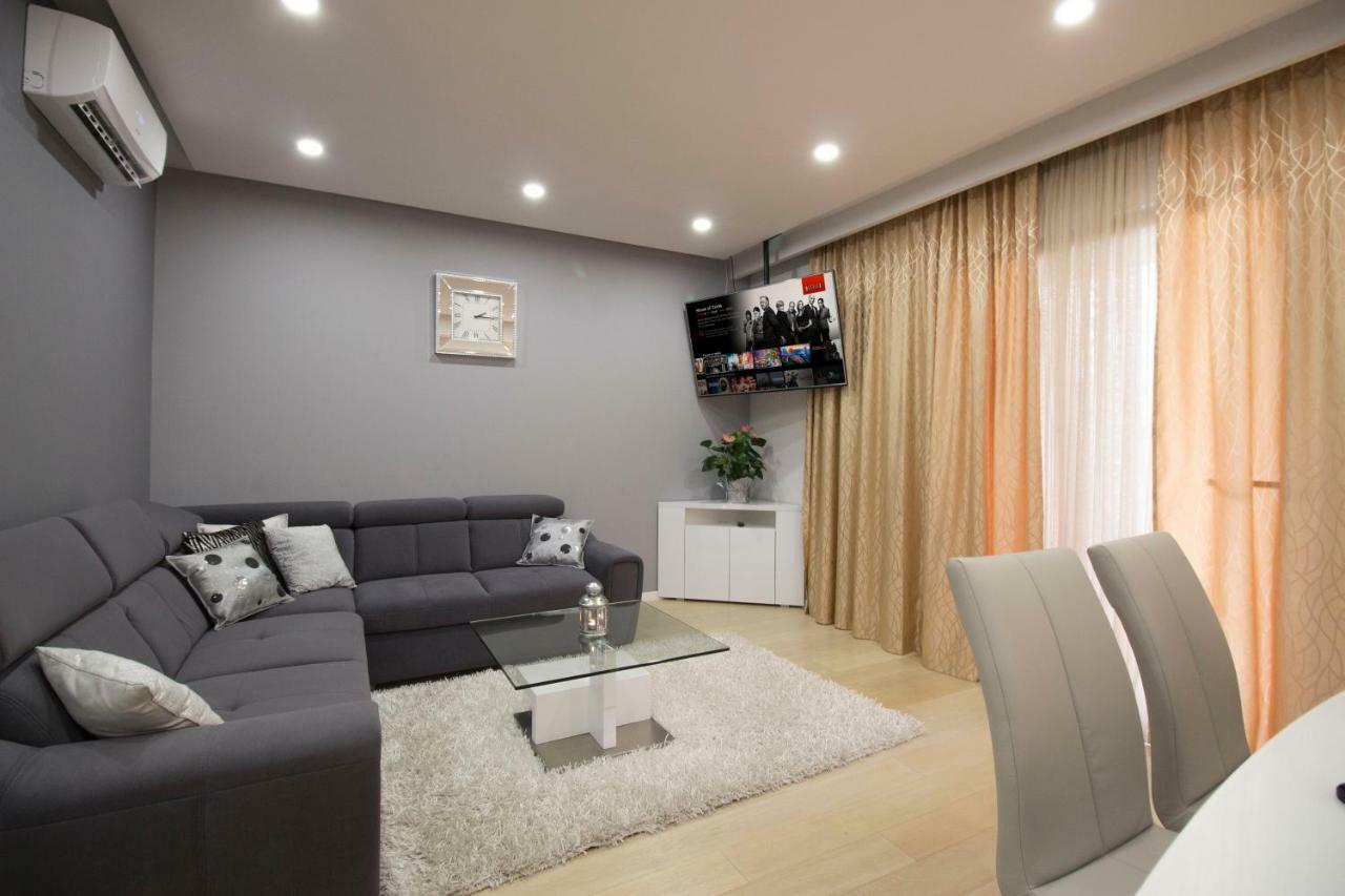 Deluxe Nana Apartment Makarska